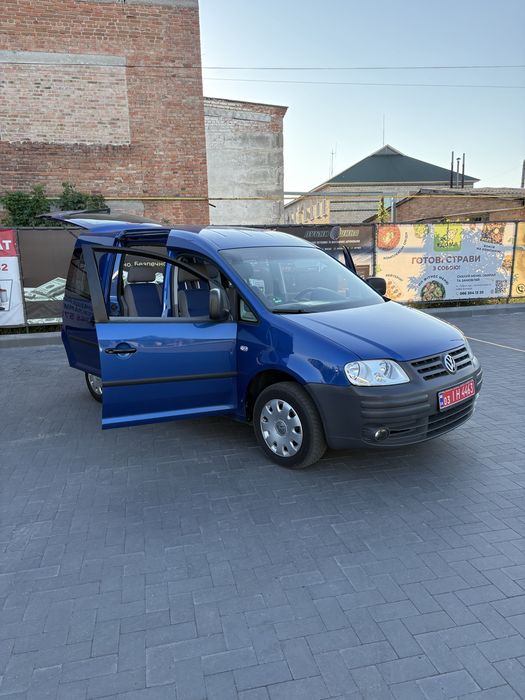 Volkswagen Caddy 1.6mpi бензин