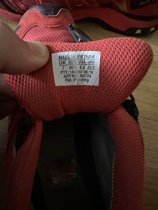 Кросівки40 розмір