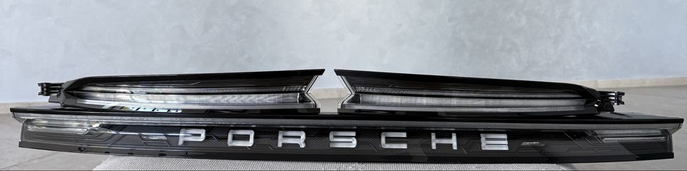 Комплект задніх фар Porsche taycan