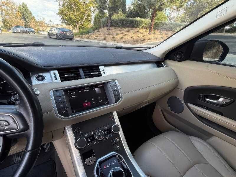 2017 Land Rover Range Rover Evoque SE