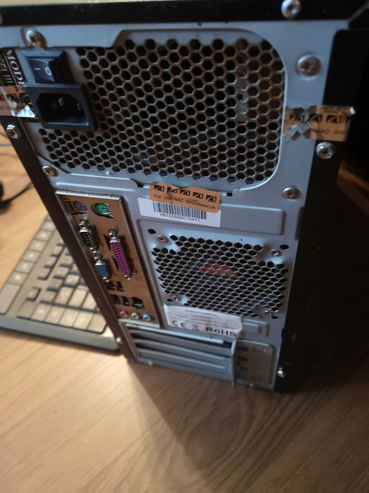 Komputer Dual Core 2.8 Ghz (2Cpus)E5500 Monitor Benq plus akcesoria