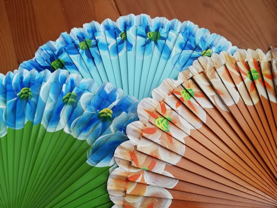 Leques para senhora pintados à mão