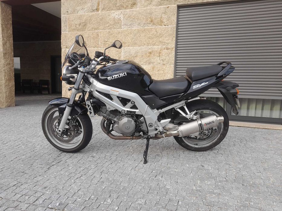 Moto Suzuki SV 1000