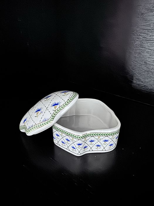 Guarda jóias de porcelana