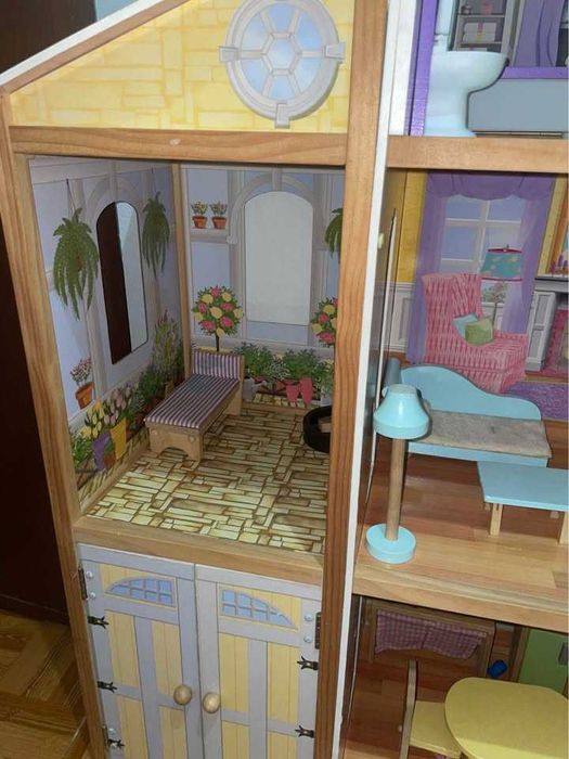 Casa de Bonecas de madeira