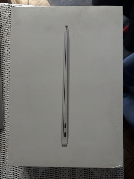 MacBook Air M1 8GB/256GB - Completo(caixa e fatura) + Oferta capa PT