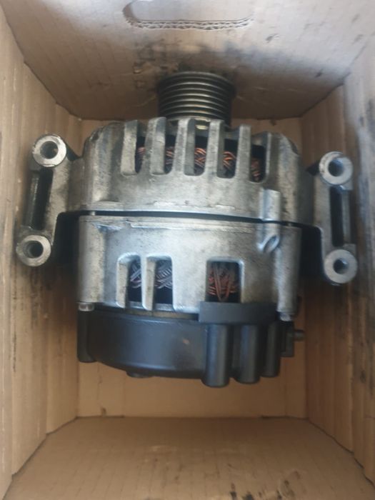 Авто генератор на MERCEDES-BENZ