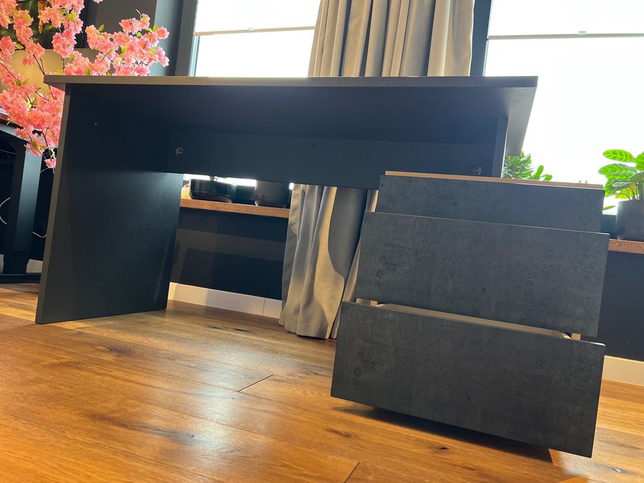 Biurko do pracy/pokoju dziecka