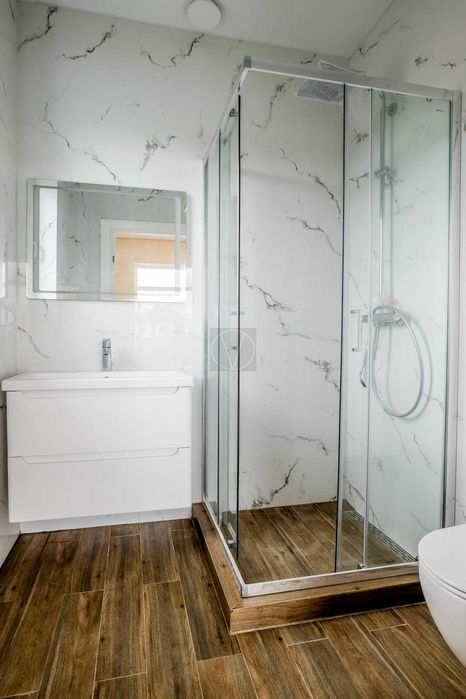 Продаю будинок 182 кв.м. з ремонтом та виходом на озеро, КМ Міжріччя