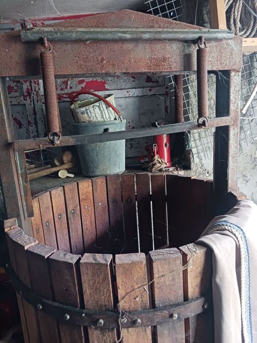 Venho prenca de vinho