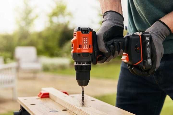 Акумуляторна дриль-шуруповерт Black+Decker 18 В 50 Нм PL