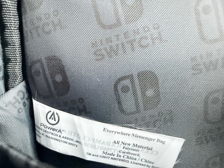 PowerA - torba na konsolę Nintendo Switch ze stacją i kablami