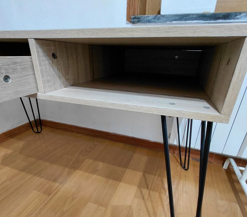 Secretaria em aglomerado de madeira