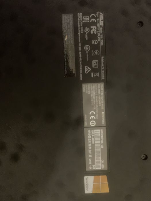 Portatil asus a funcionar bem , nao tem carregador