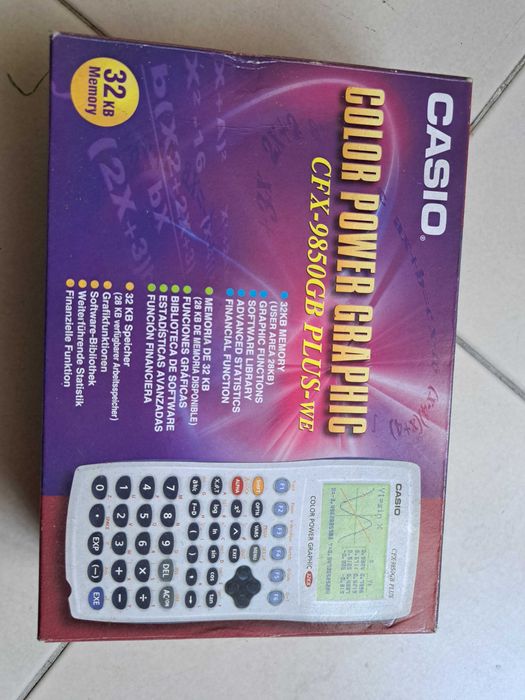 Casio CFX 9850GB Plus-we calculadora