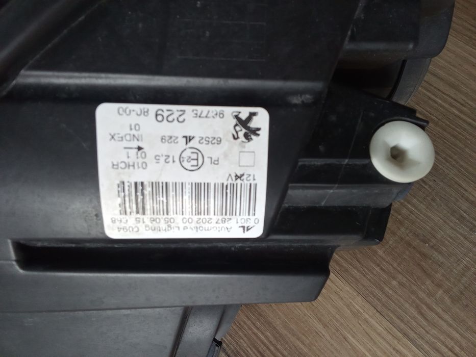 Farol Peugeot 308 de 2017