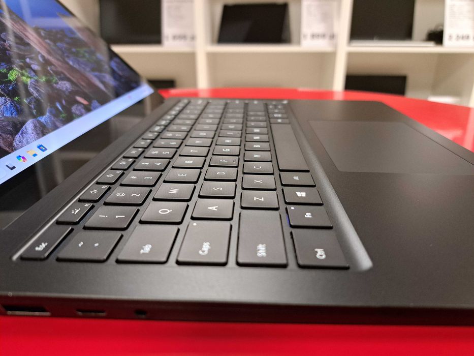 A-Klasa Laptop Microsoft Surface 3 13" i5-10GEN 8GB/256SSD Dotyk Win11 USB-C Gwarancja 12mc Faktura 23% PoFirmowe.pl