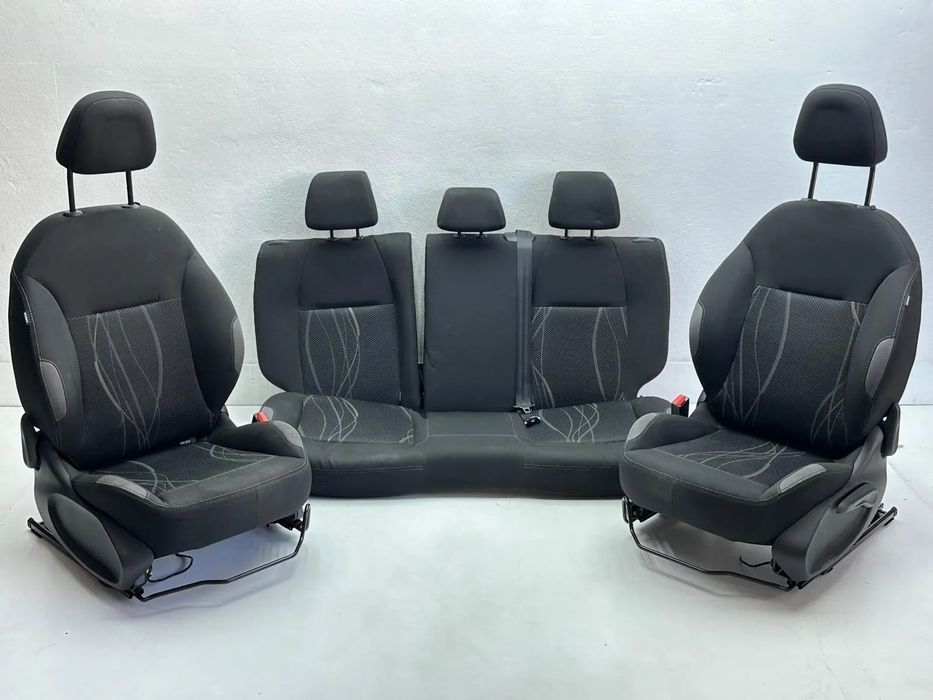 Conjunto Bancos - Peugeot 208 I (2016)