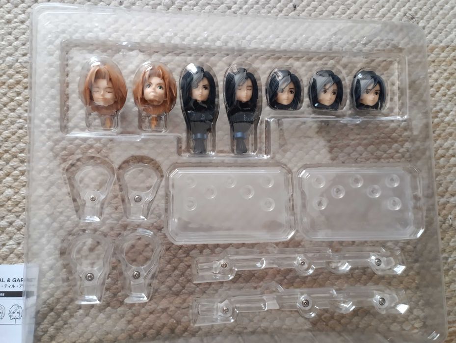 RARO Final Fantasy IX Bring Arts Zidane & Garnet – Completo