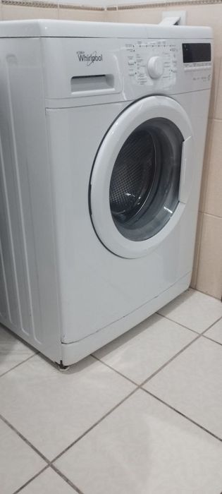 стиральная машина whirlpool на 6 кг.