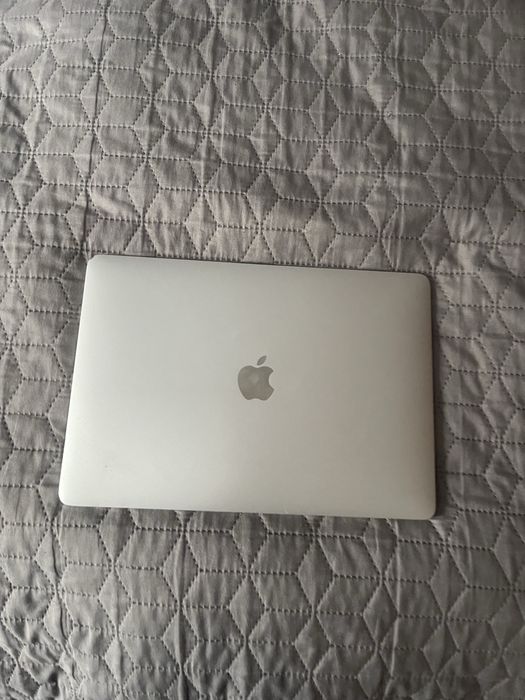 Macbook  air 2020