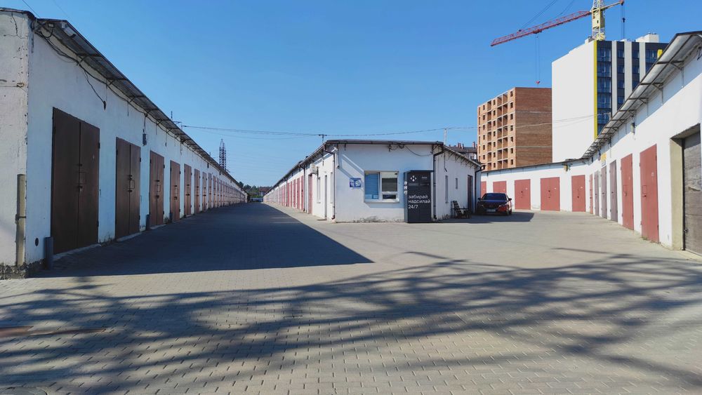 продаємо гараж з підвалом на Вишеньці