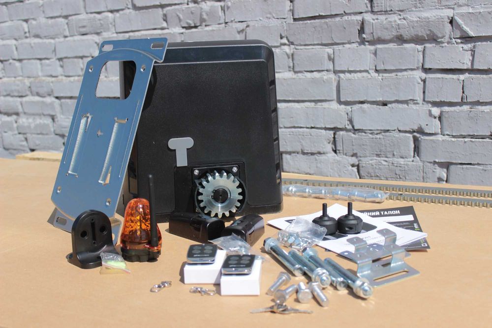 Автоматика для откатных ворот X-Boost ES700 PRO, Двигатель на ворота