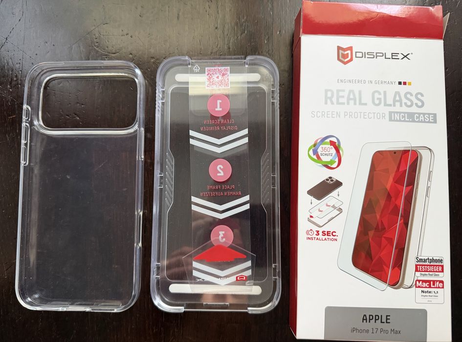 Захисне скло для телефону Apple iPhone 17 Pro Max Displex Real Glass + силіконовий чохол