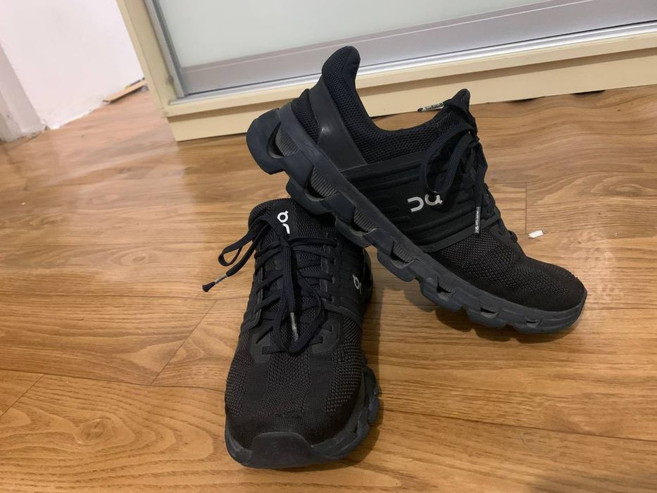 Кросівки on cloud 43