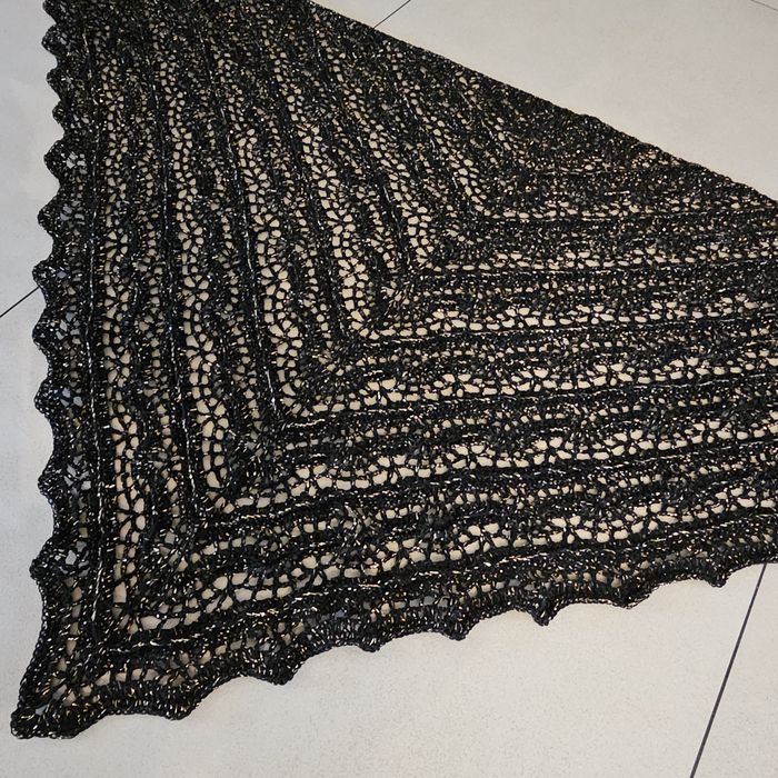 Chusta robiona na szydełku rękodzieło Handmade