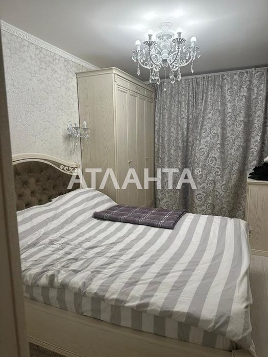 Продам 3 комнатную квартиру в кирпичном спецпроекте. Слободка