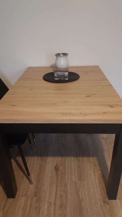 Rozkładany stół do jadalni