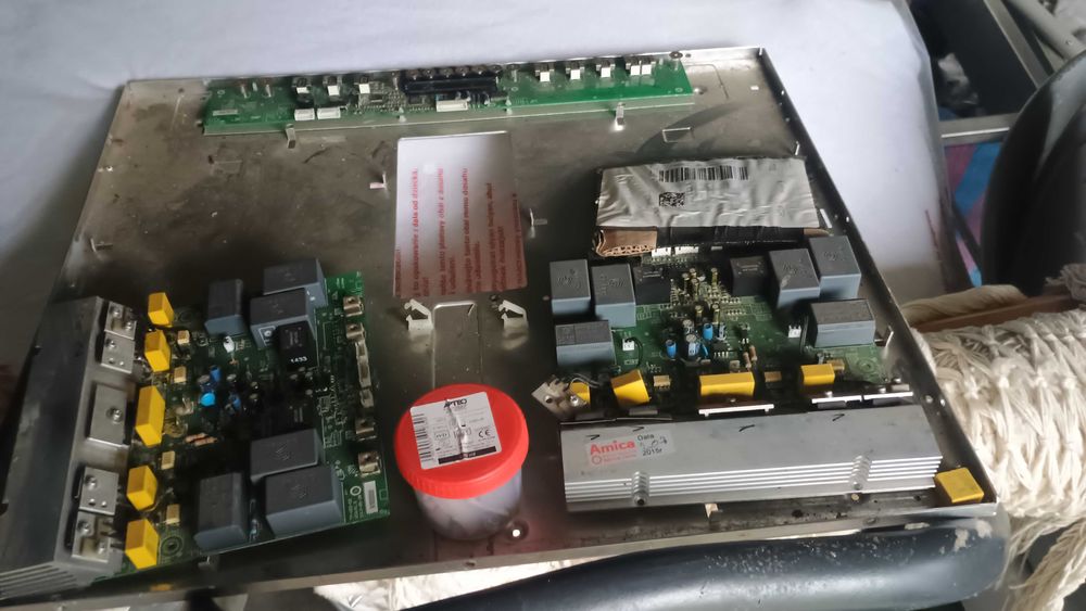 Kuchnia indukcyjna Amica na części