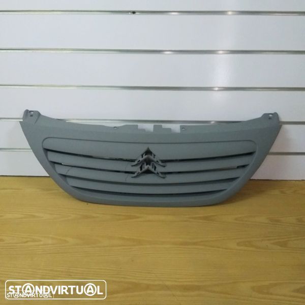 Grelha Citroen C3 modelo: 2002 até 2005 novo