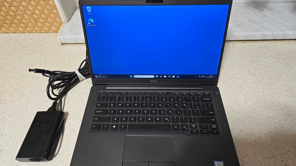Dell Latitude 7400 ,i5-8365U ,DDR4 16 GB , 256 SSD, 14 cali WIN 11 PRO