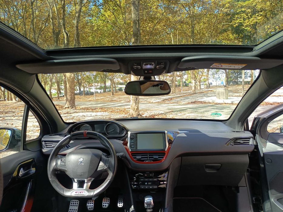Peugeot 208 GTI 200cv THP