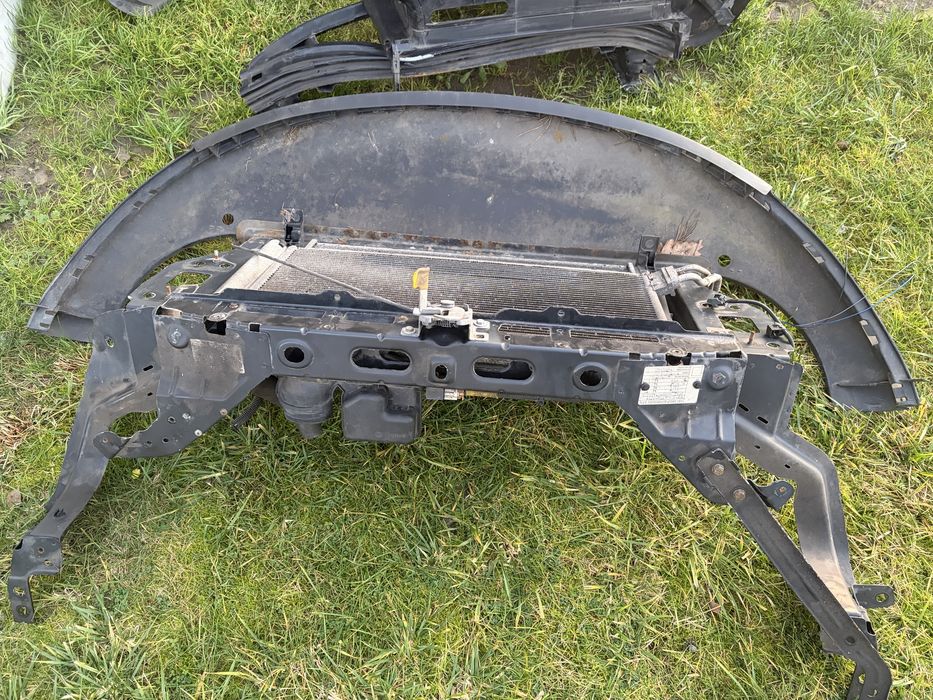 Fiat Bravo ll Pas przedni chlodnice