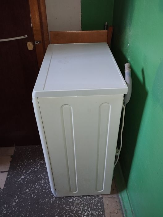 Пральна машинка indesit ws84tx, не робоча