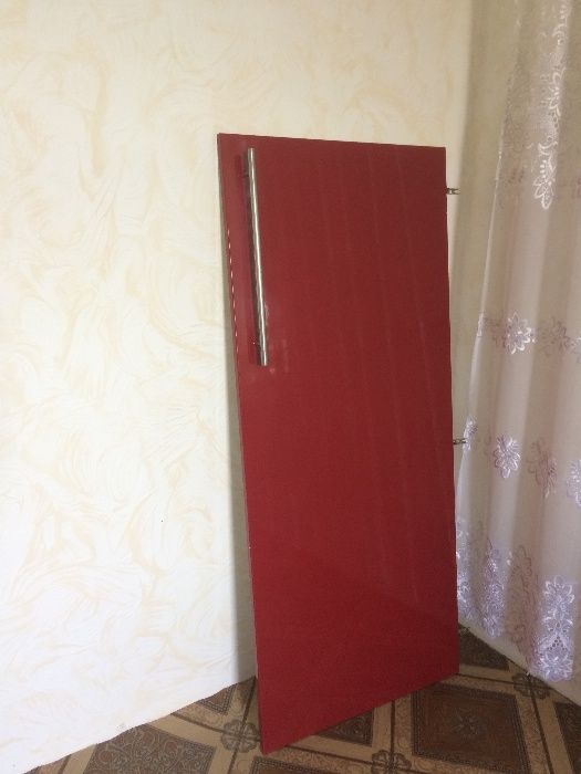 Дверцы для шкафа с креплениями и отличной ручкой