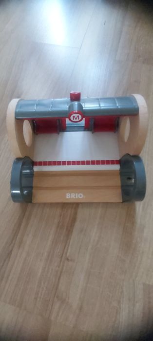 Metro BRIO + 3 wagoniki