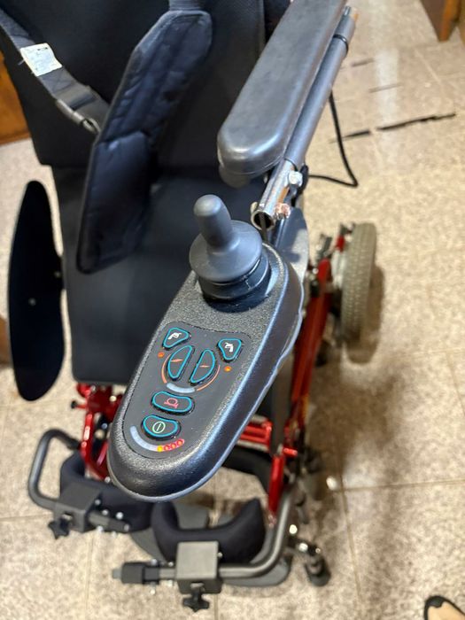 Cadeira de rodas eletrica