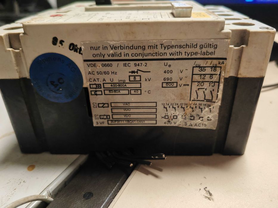 Stycznik Siemens 3TB48 3TB48 400v 100A silnik 37KW 30KW CEWKA 240V