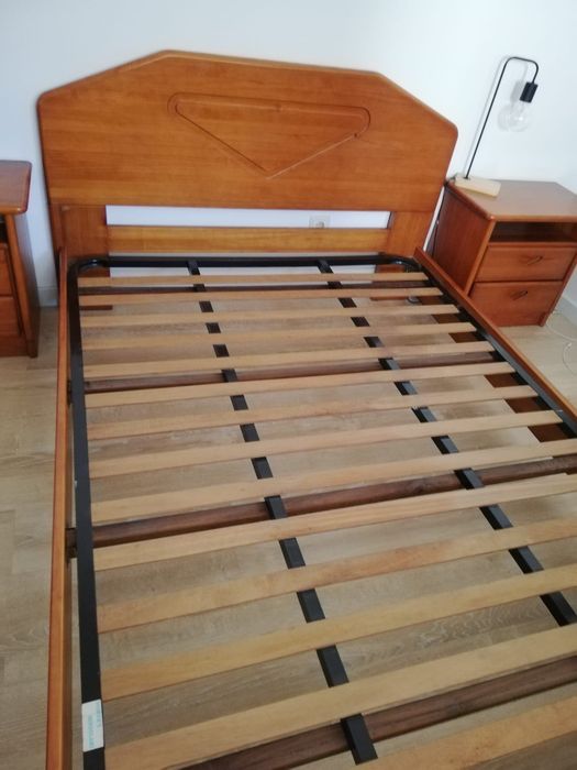 Mobilia de quarto completa em cerejeira