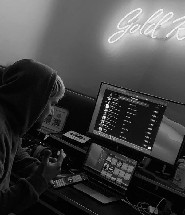 Подарочный сертификат в стидию звукозаписи, трек под ключ