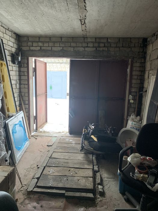 Продам гараж кирпичный крыша плиты