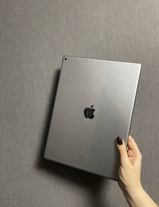 iPad Pro 12.9 в дуже хорошому стані