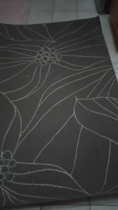 Carpete usada em bom estado