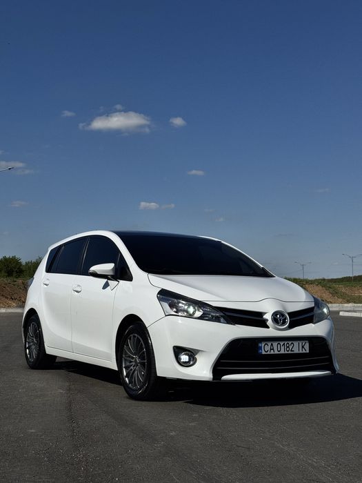 Продам Toyota Verso 2013 (Рестайлінг) — 2.0 Дизель, 1 власник в Україні!