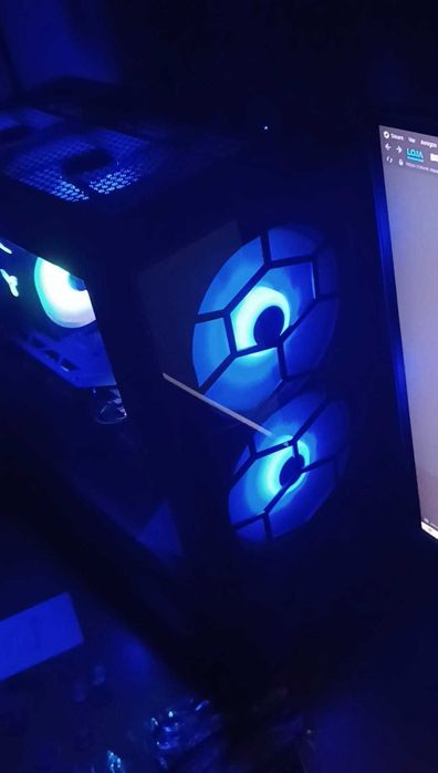 PC Gaming Ryzen 5 5600 + RX 7700 XT 12GB + 32 GB RAM + 1TB SSD