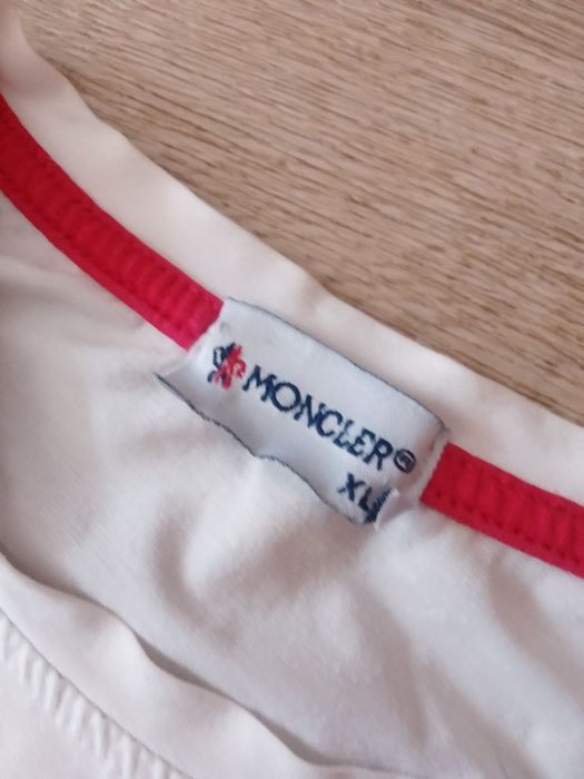Футболка Moncler